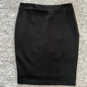 NWT Lulu's Classic Black Pencil Skirt Lined Dressy Knee-length Bodycon Elegant